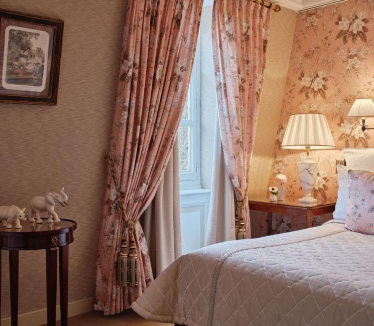 Domaine Les Crayeres Otel Reims Oda fotoğraf